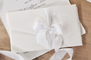 Carta Amalfi nastro Seta bianco e Monogramma a rilievo