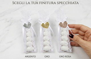 Sacchetto 5 confetti con fiocco effetto Rebrodé e tag personalizzato